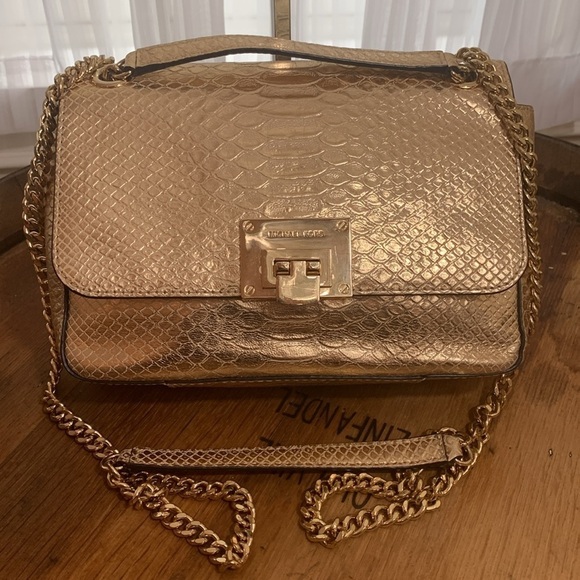 Michael Kors Med Tina Convertible Pale Gold Flap Flip Lock Embossed Leather Bag - Picture 13 of 17